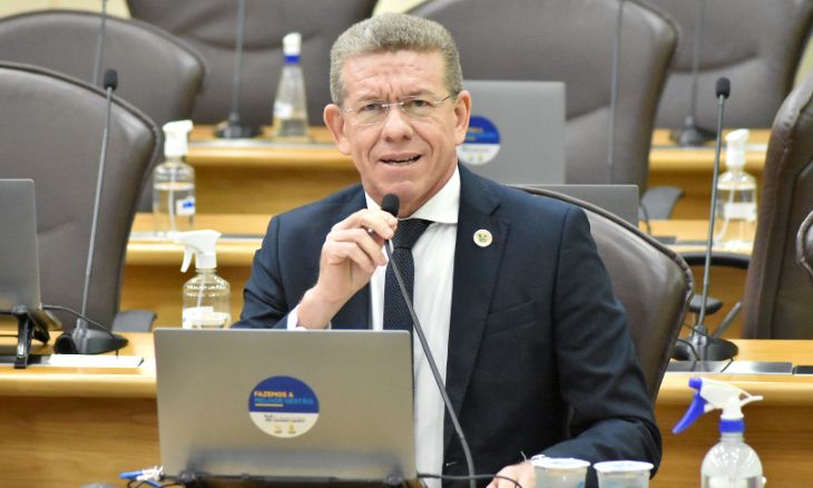 Subtenente Eliabe apresenta moção de bravura para policiais de Pitangui Subtenente Eliabe apresenta moção de bravura para policiais de Pitangui