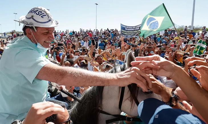 Subtenente Eliabe entrega título de cidadão natalense ao presidente Jair Bolsonaro nesta quinta (12) Subtenente Eliabe entrega título de cidadão natalense ao presidente Jair Bolsonaro nesta quinta (12)