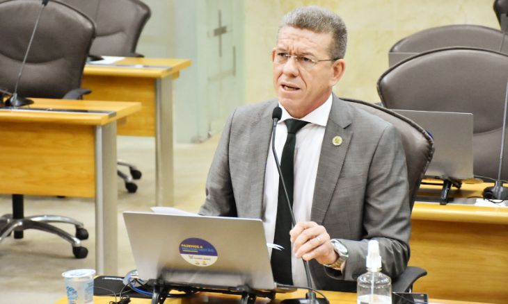 Eliabe propõe a criação do núcleo de investigação de crimes contra policiais Eliabe propõe a criação do núcleo de investigação de crimes contra policiais